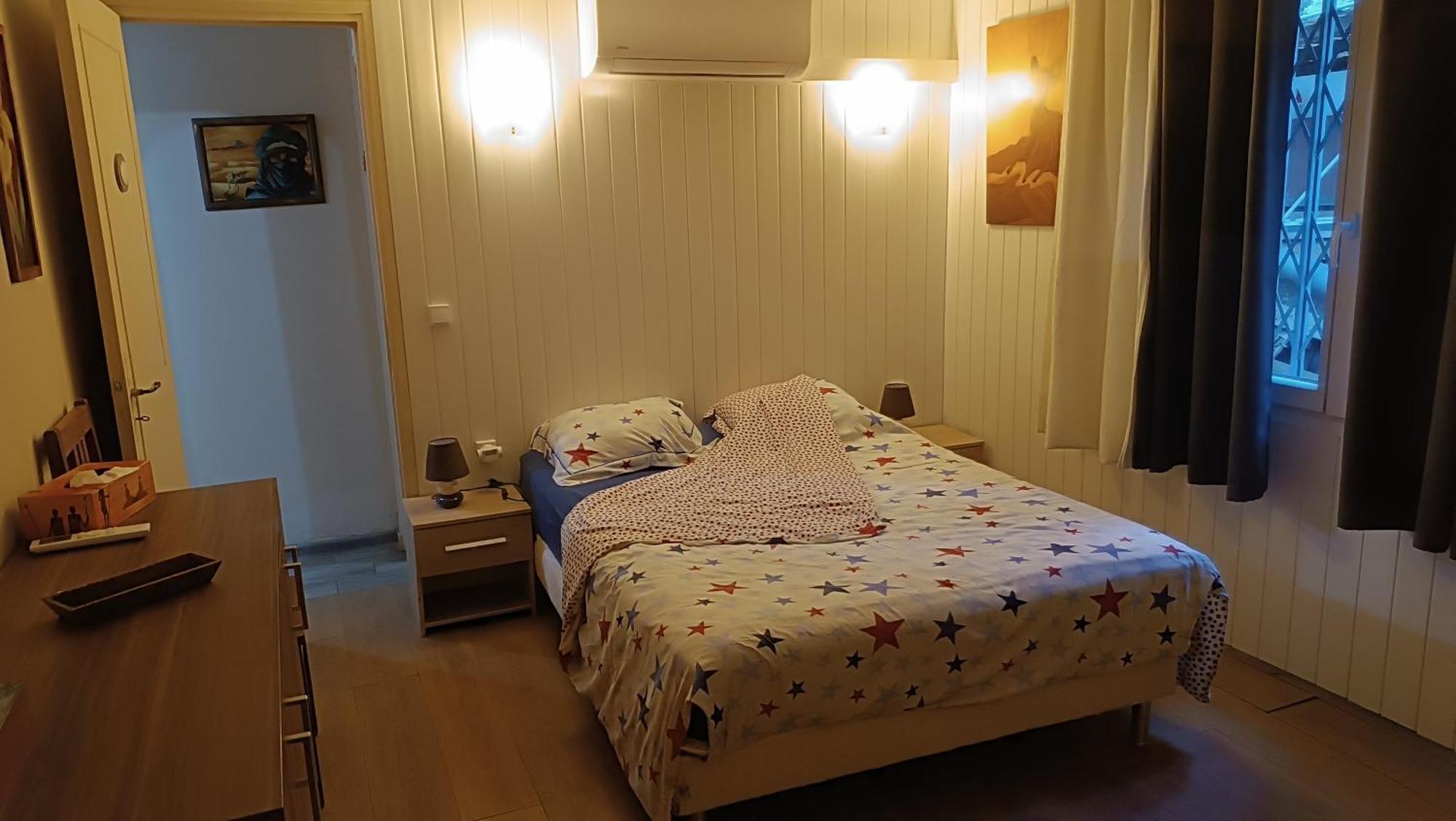 Hebergement Independant Avec Parking Prive Dans Villa 格拉斯 外观 照片